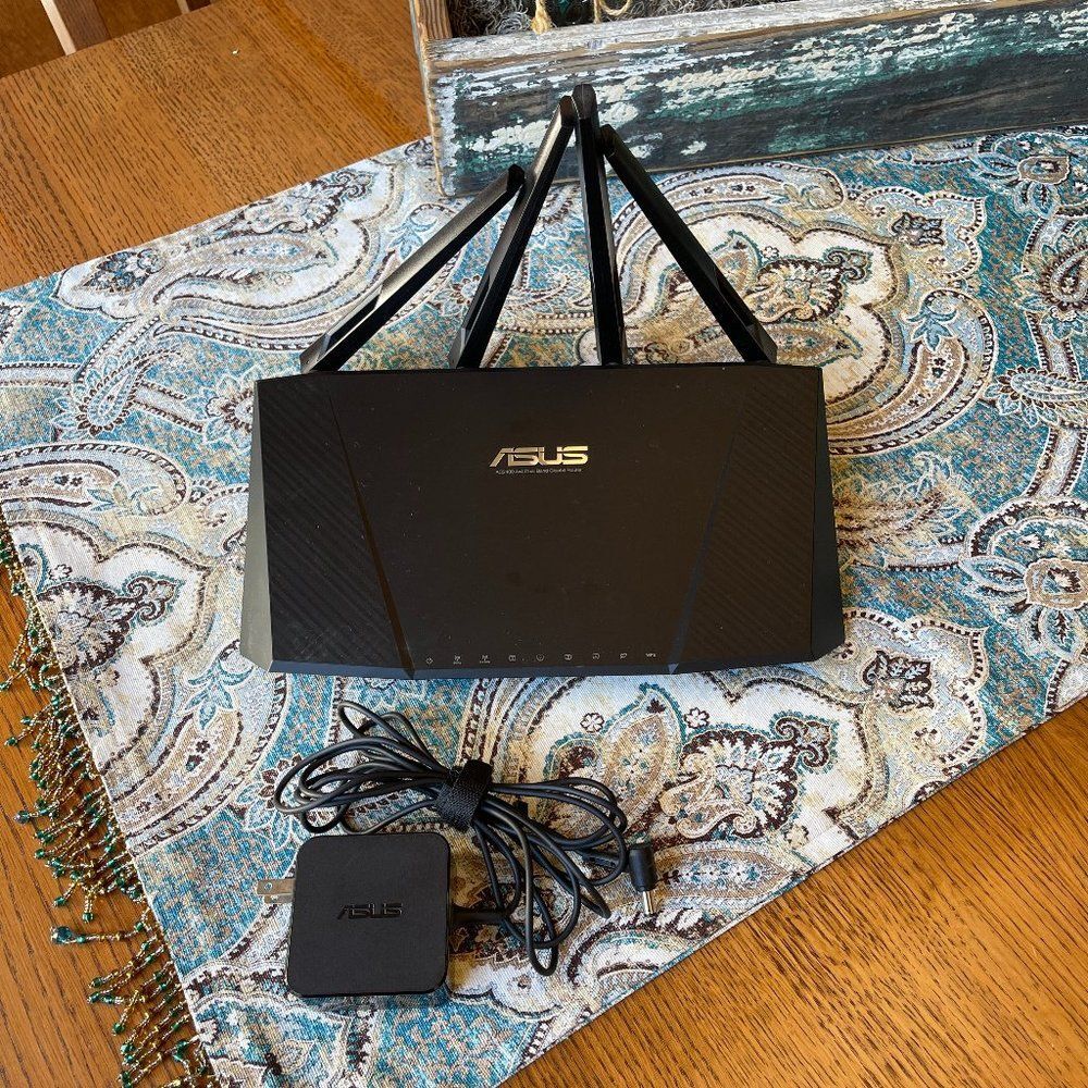 ASUS Dual Band Wireless AC Router model RT-8C87R- works, with cable